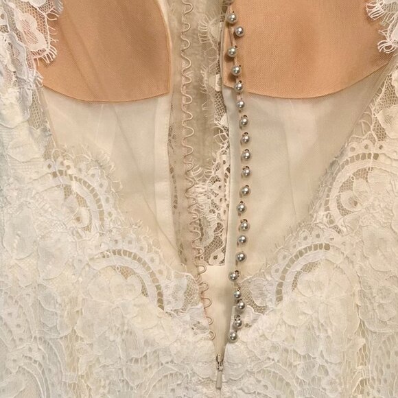 ✨ Size 2 Wtoo by Watters Philomene Lace Cap-Sleeve Wedding Gown ✨ - Picture 4 of 11